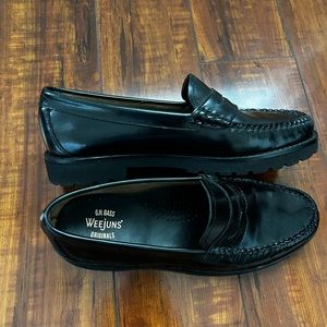 WOMENS WHITNEY LUG
WEEJUNS LOAFER